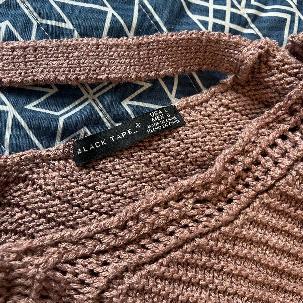 Black Tape_ V-Neck Knit Poncho Sweater in Mauve Brown - Picture 6 of 7
